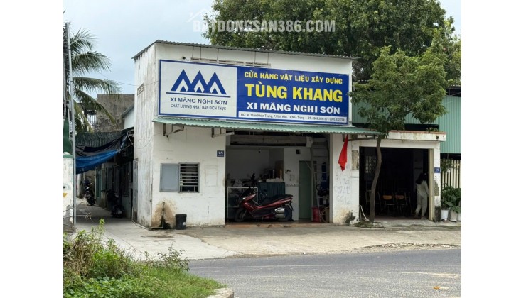 Chỉ Tính Bằng Giá Đất Tặng Mặt Bằng Kinh Doanh và 4 Nhà Trọ Căn Góc 2 Mặt Tiền Đường Rộng Gần Biển